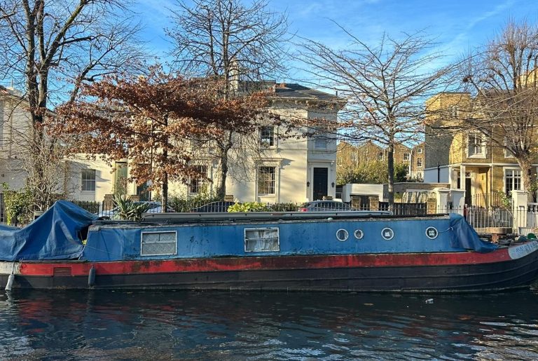 Free Narrowboat